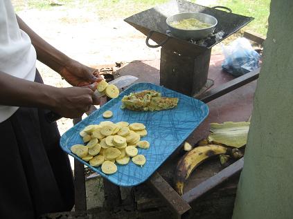 redeemed-preparing-plantains.jpg